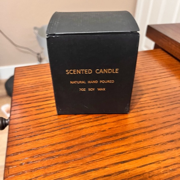 Thank you for Being my Unpaid Therapist Gift Candle - Picture 2 of 2